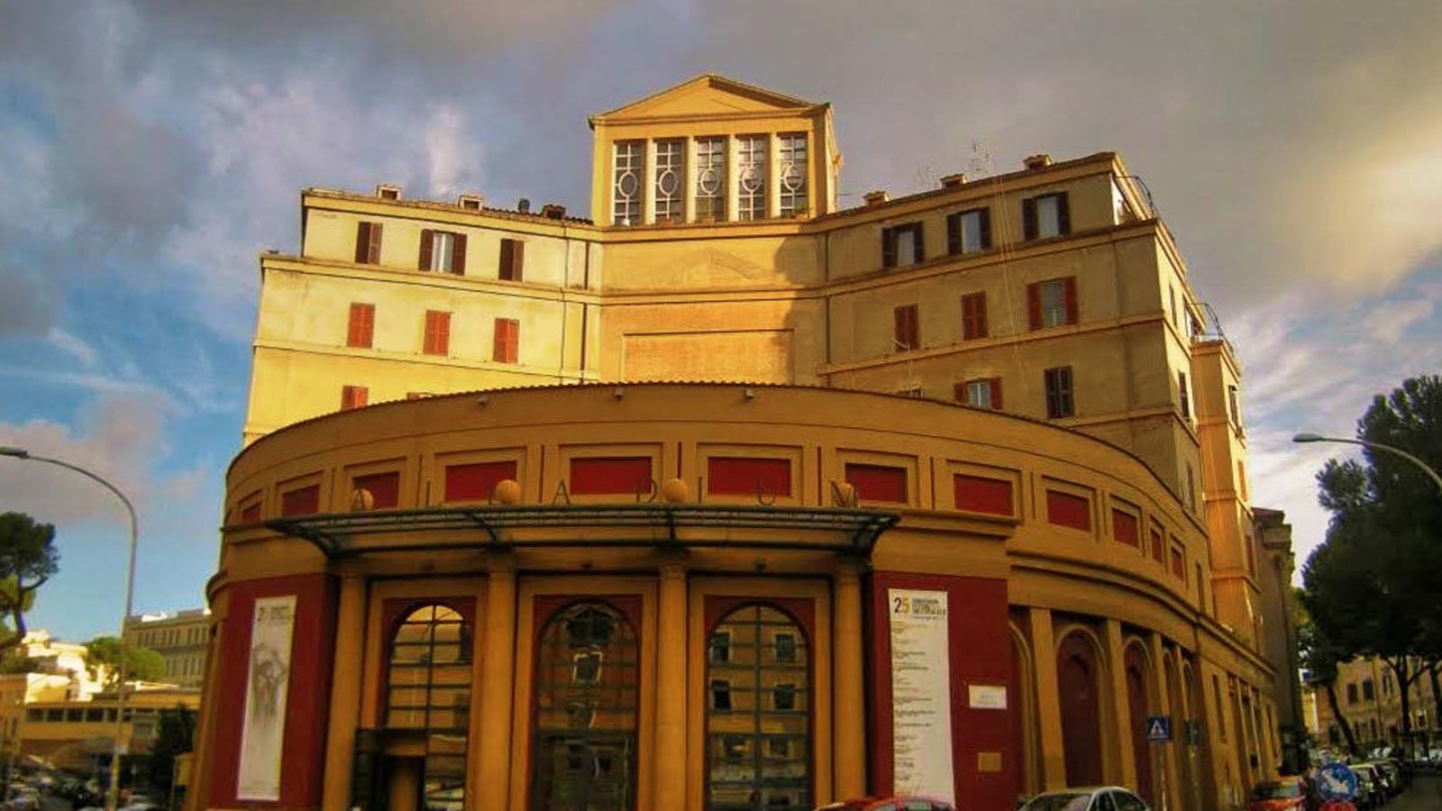 Competition on the stage of Fondazione Roma Tre Teatro Palladium