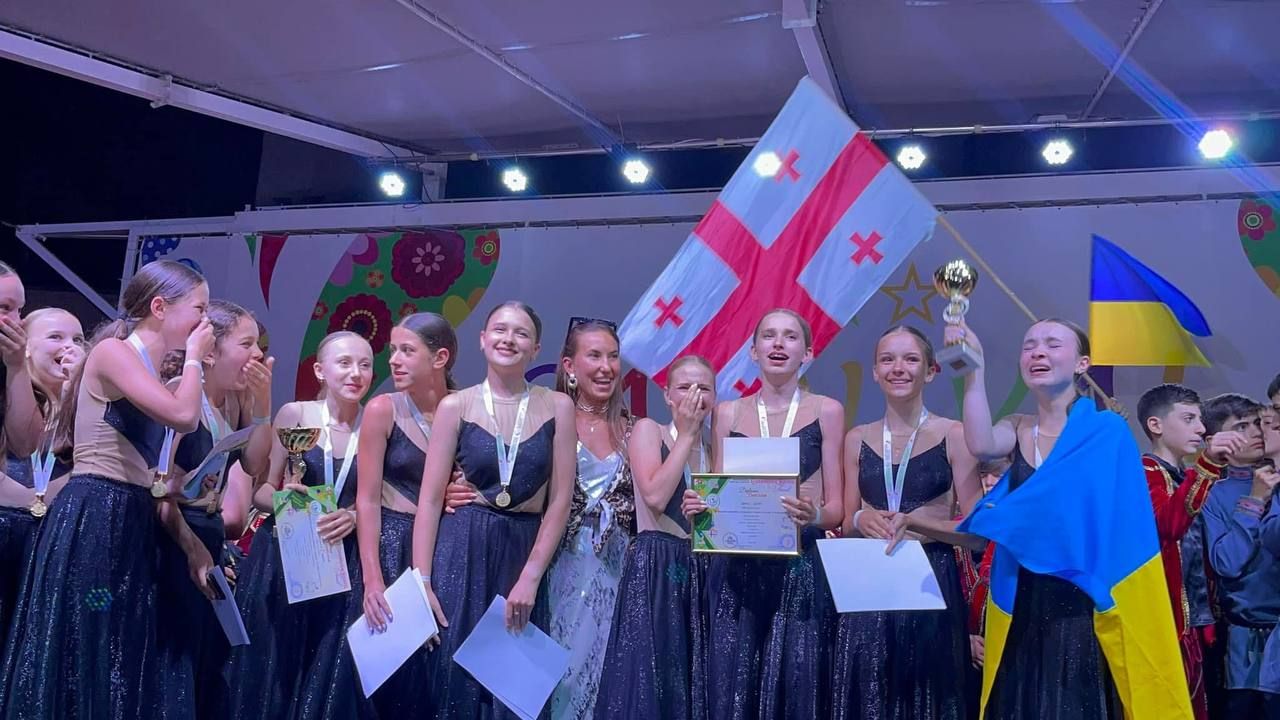 Пам’ятна символіка фестивалю, індивідуальні дипломи та медалі, подарунки усім учасникам