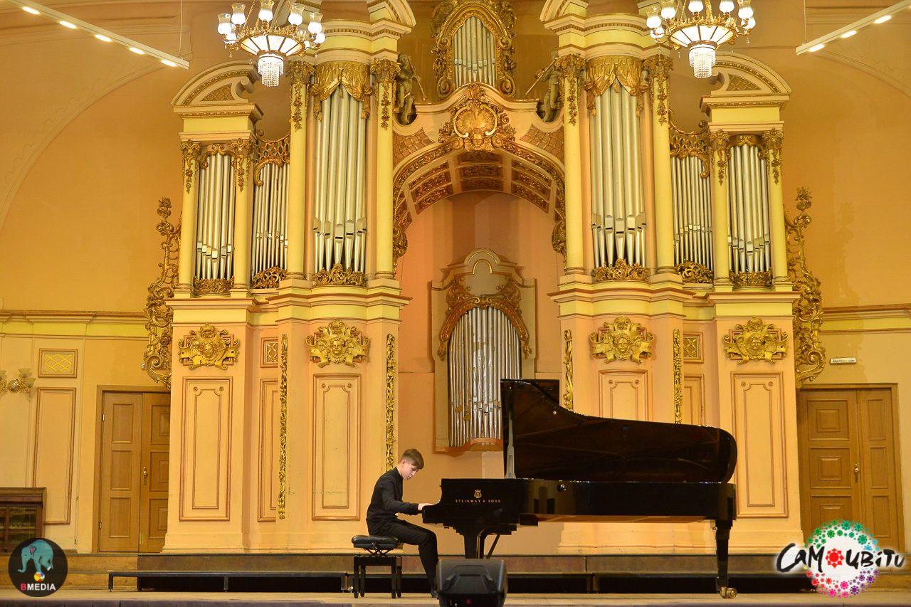 Виступи на кращих сценах Львова