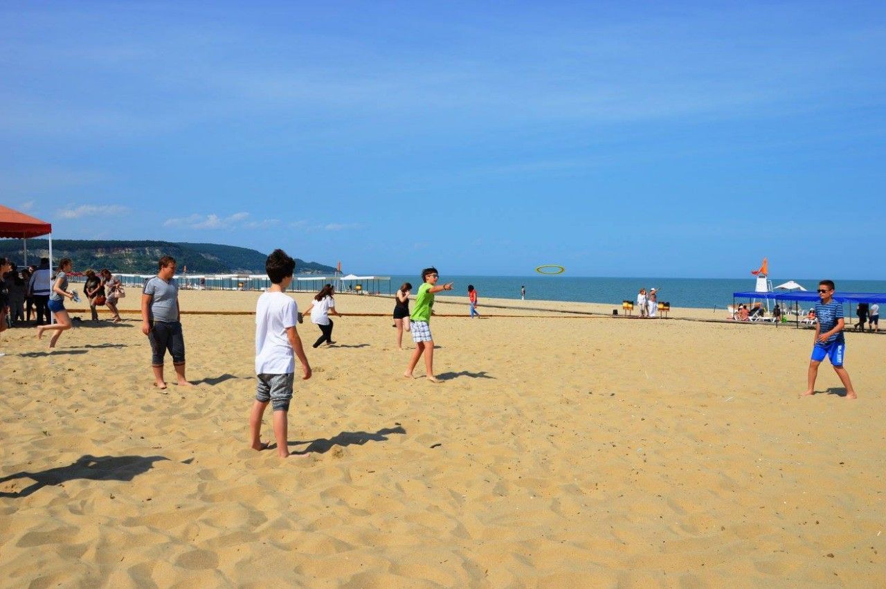 Відпочинок на березі Чорного Моря