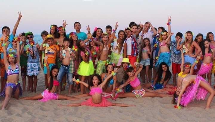 Потужна команда аніматорів Міжнародного табору INDIGO