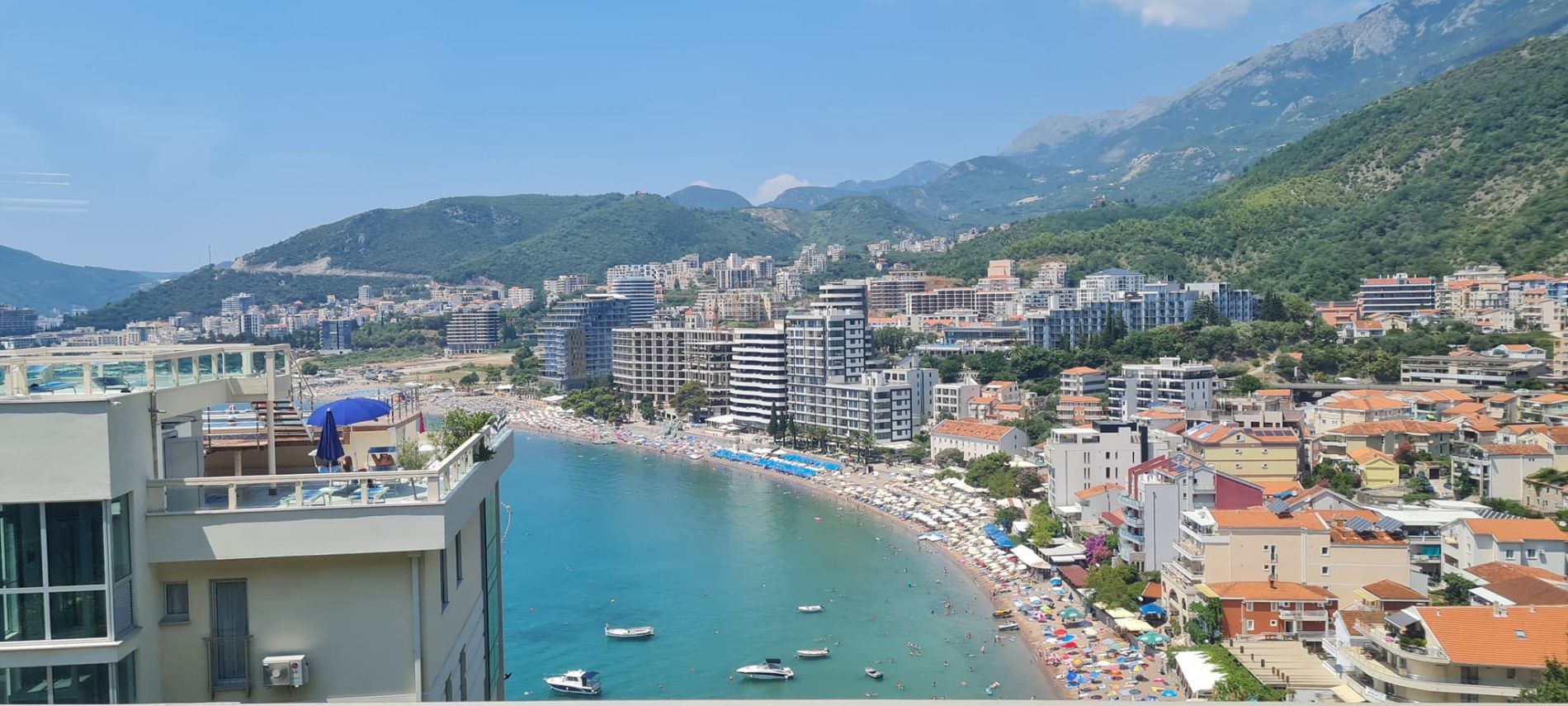 Мальовнича та гостинна Чорногорія