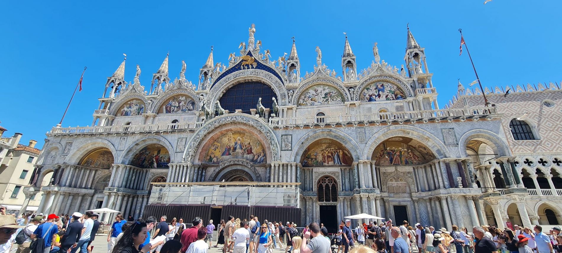 Відвідання Сан-Маріно, Венеції, Пезаро