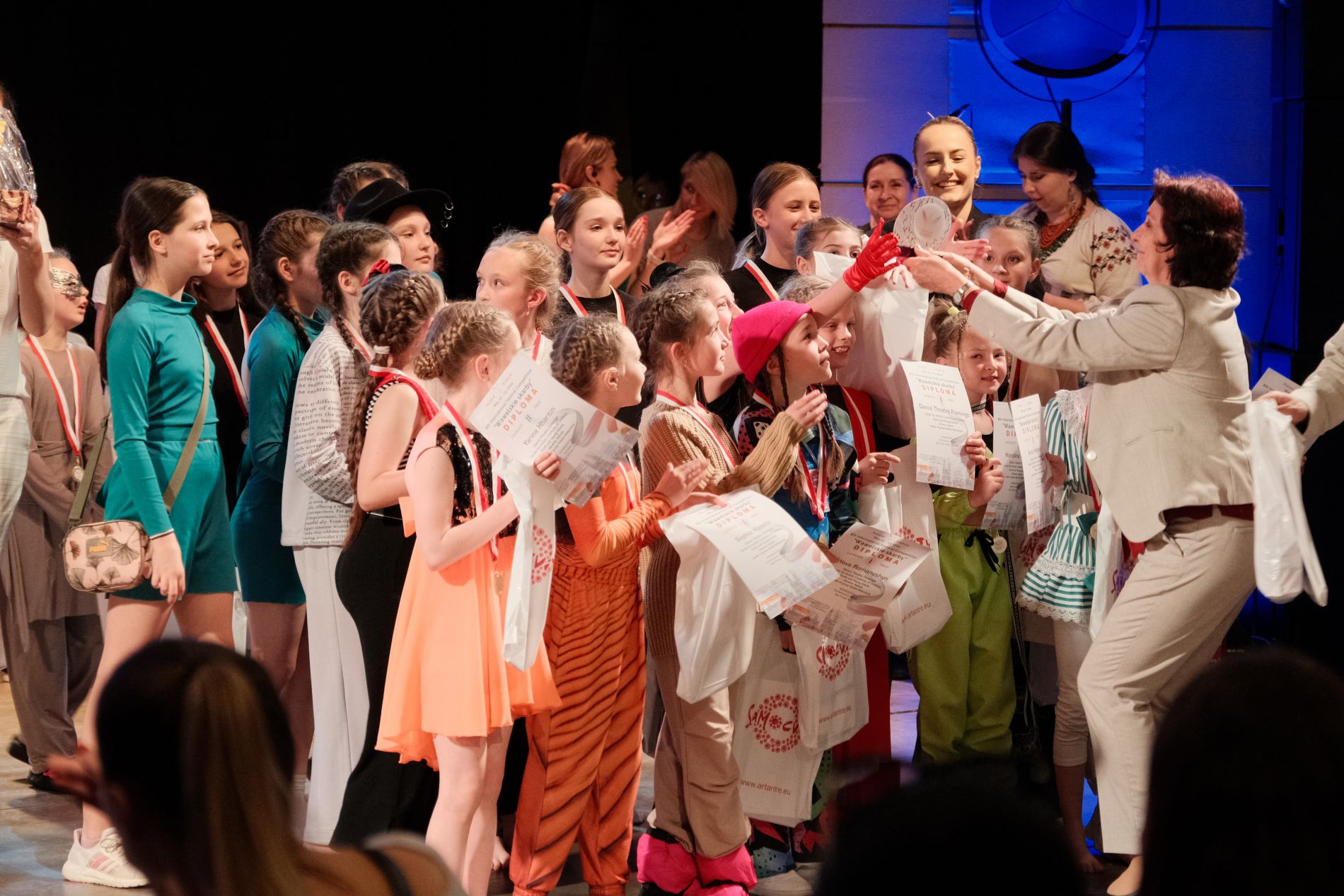 Унікальна можливість зустрітися з колективами різних країн