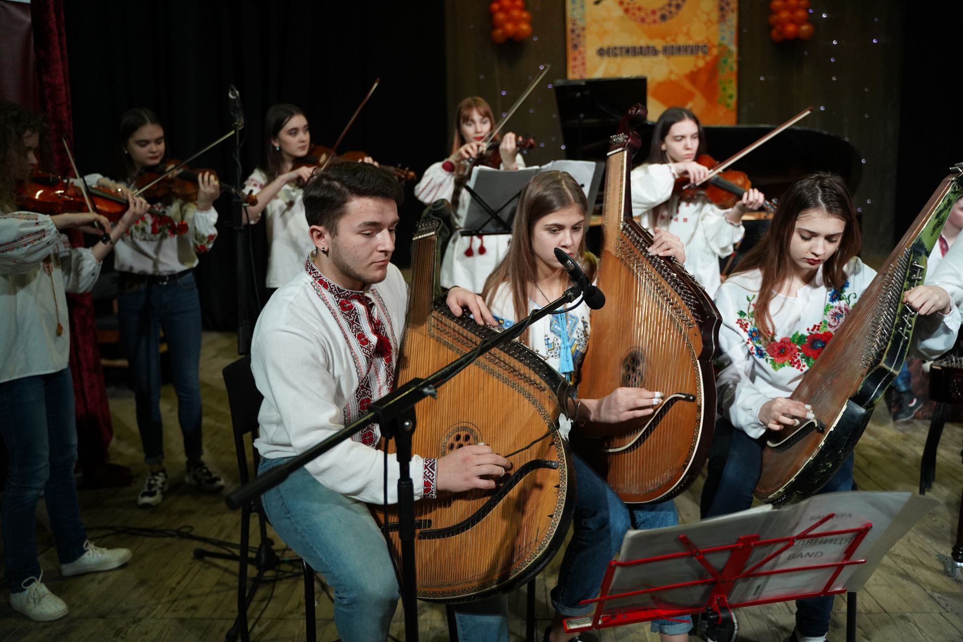 VIII Всеукраїнський фестиваль – конкурс хорового співу та інструментальної музики  «Галицькі Самоцвіти»