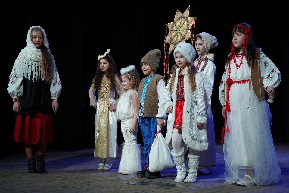 V Ogólnoukraiński festiwal  - konkurs "Rozmayiti Samocvity"